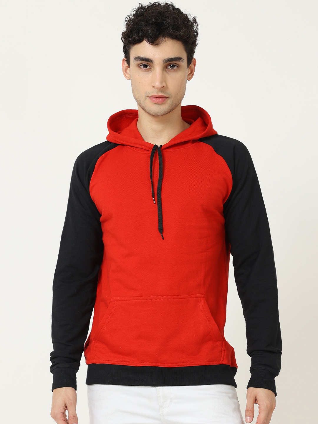 

Fleximaa Men Red Colourblocked Hooded Sweatshirt
