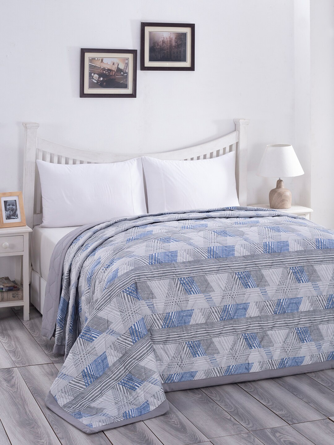 

MASPAR Blue & Grey AC Room 120 GSM Double Bed Quilt