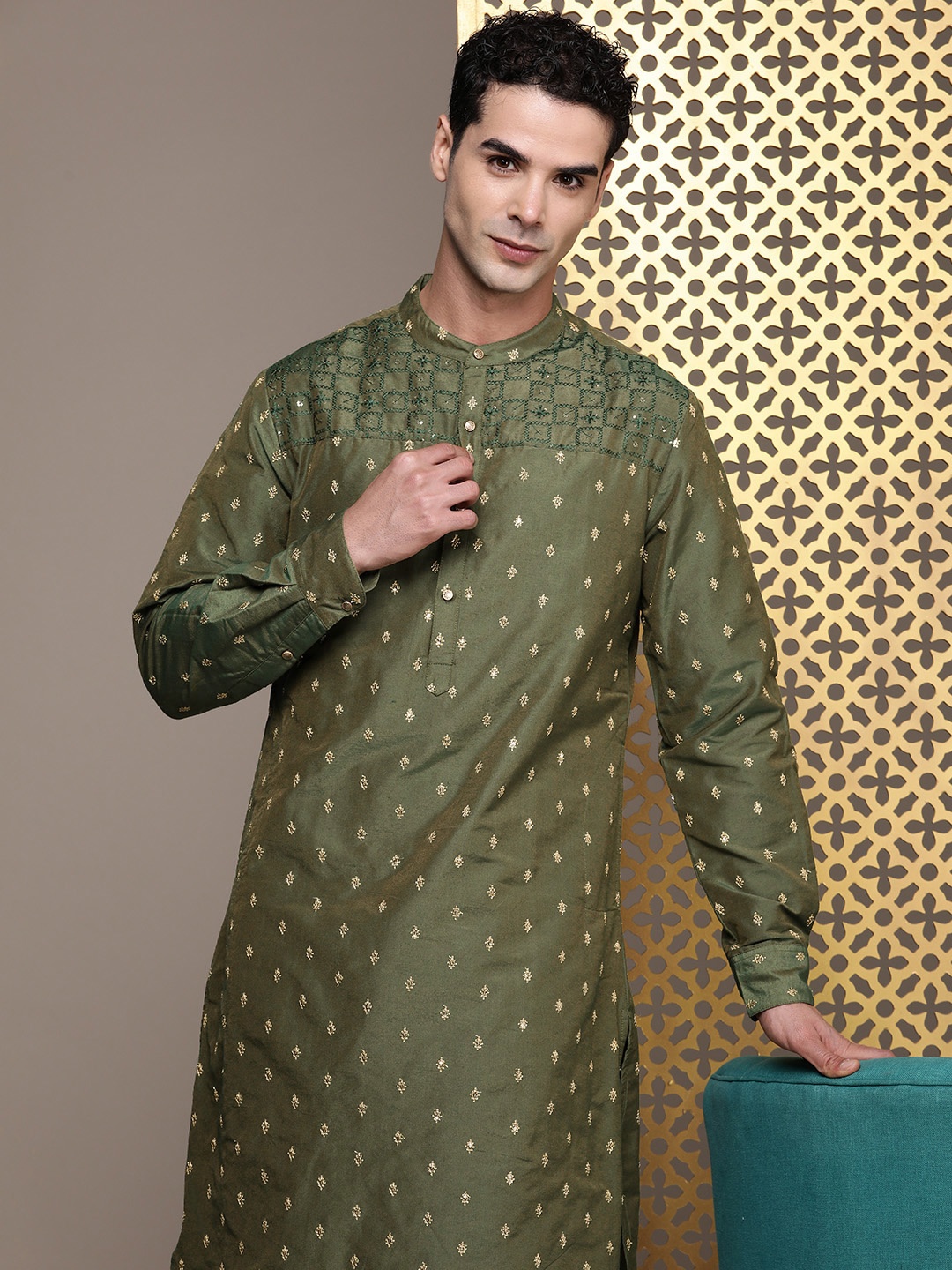 

House of Pataudi Embroidered Sequined Rozana Kurta, Green