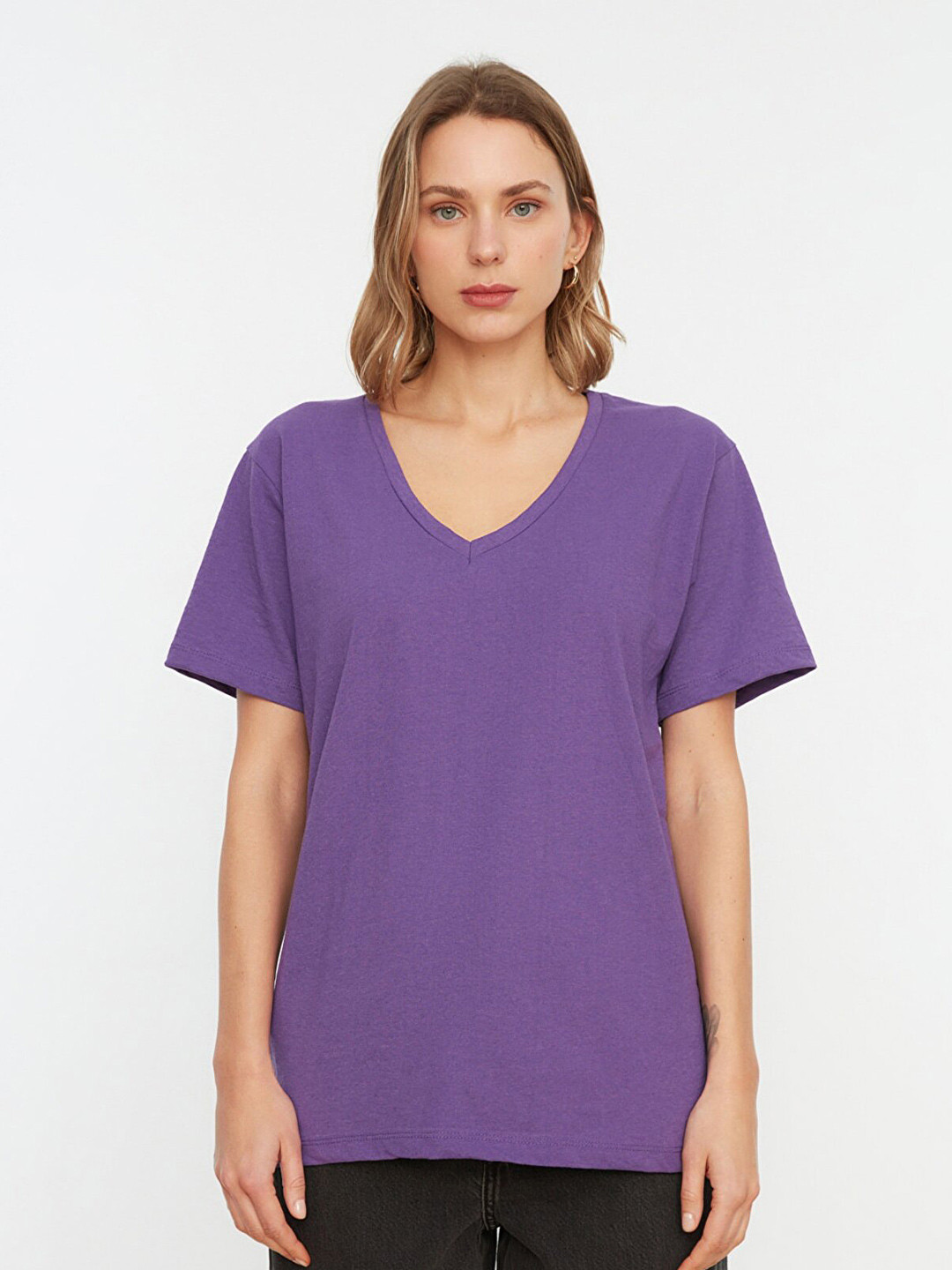 

Trendyol Women Purple V-Neck T-shirt