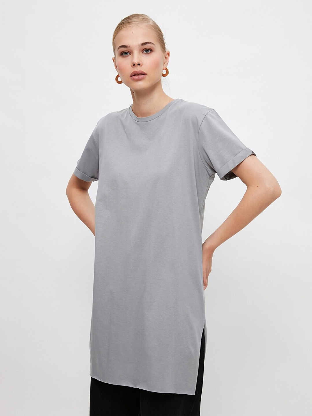 

Trendyol Women Grey Solid Longline T-shirt