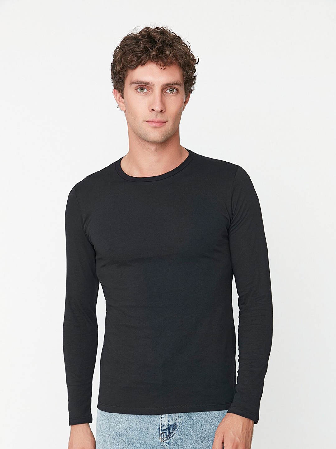 

Trendyol Men Black Solid Full Sleeves T-shirt