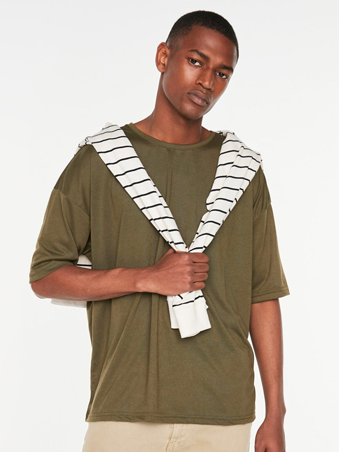 

Trendyol Men Khaki Drop-Shoulder Sleeves T-shirt