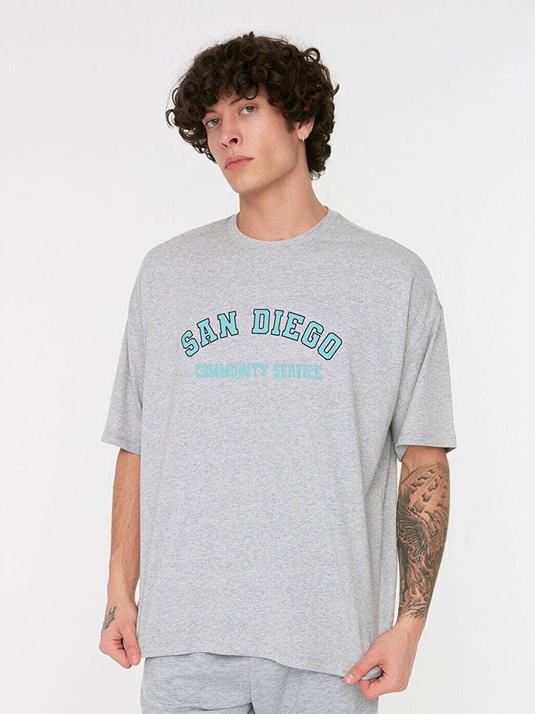 

Trendyol Men Grey Typography Printed T-shirt