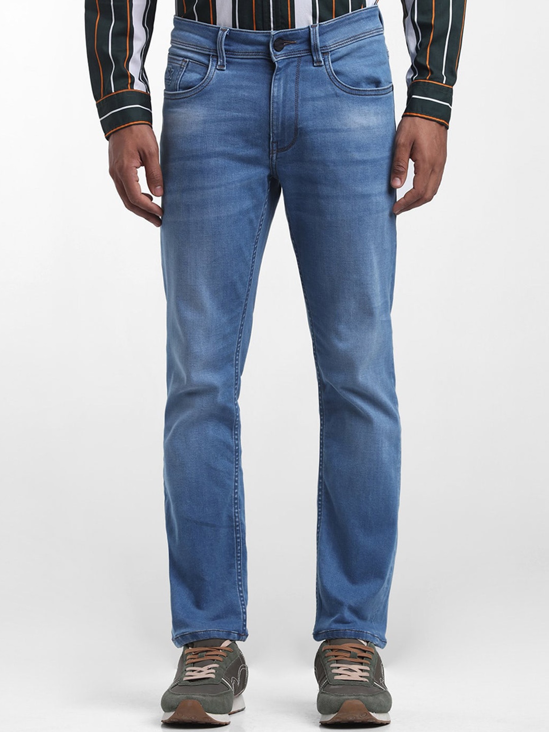 

STARTER Men Blue Slim Fit Mildly Distressed Light Fade Jeans