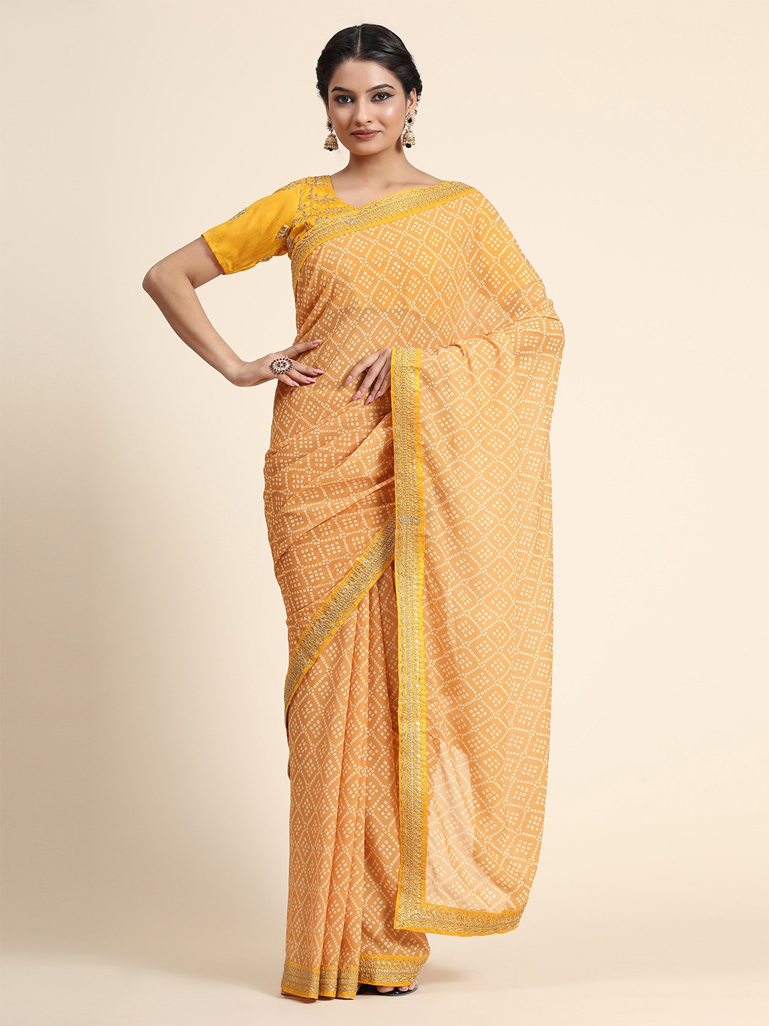 

BAHUJI Yellow & White Pure Georgette Bandhani Saree With Unstitched Blouse Piece