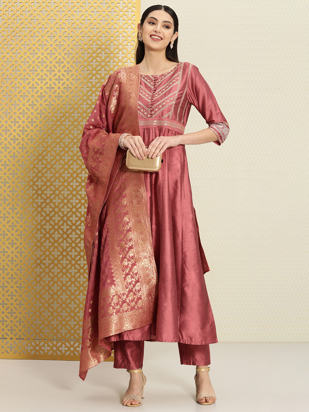 

House of Pataudi Women Ethnic Motifs Yoke Design Jashn Kurta With Trousers & Dupatta, Rose