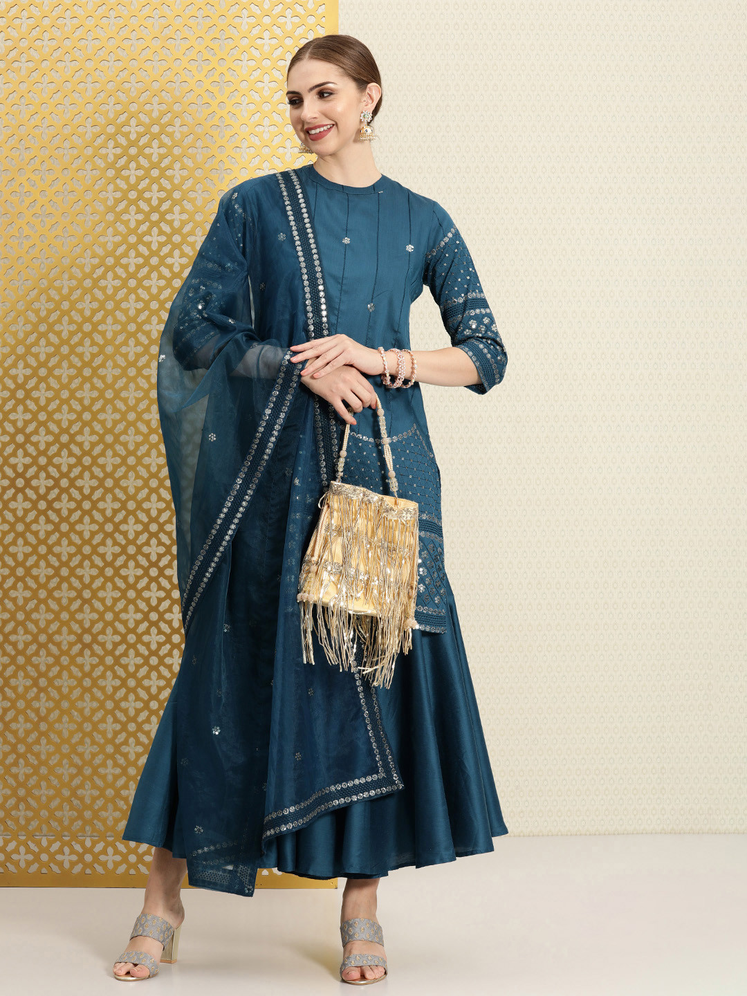 

House of Pataudi Women Floral Embroidered Sequinned Jashn Kurta with Sharara & Dupatta, Teal