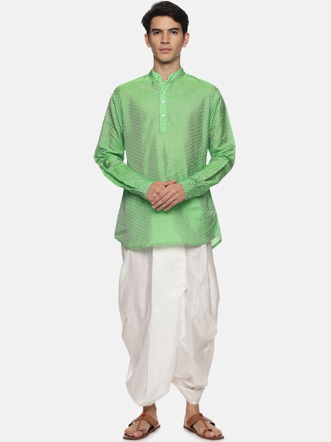 

Sethukrishna Men Green Kurta with Dhoti Pants