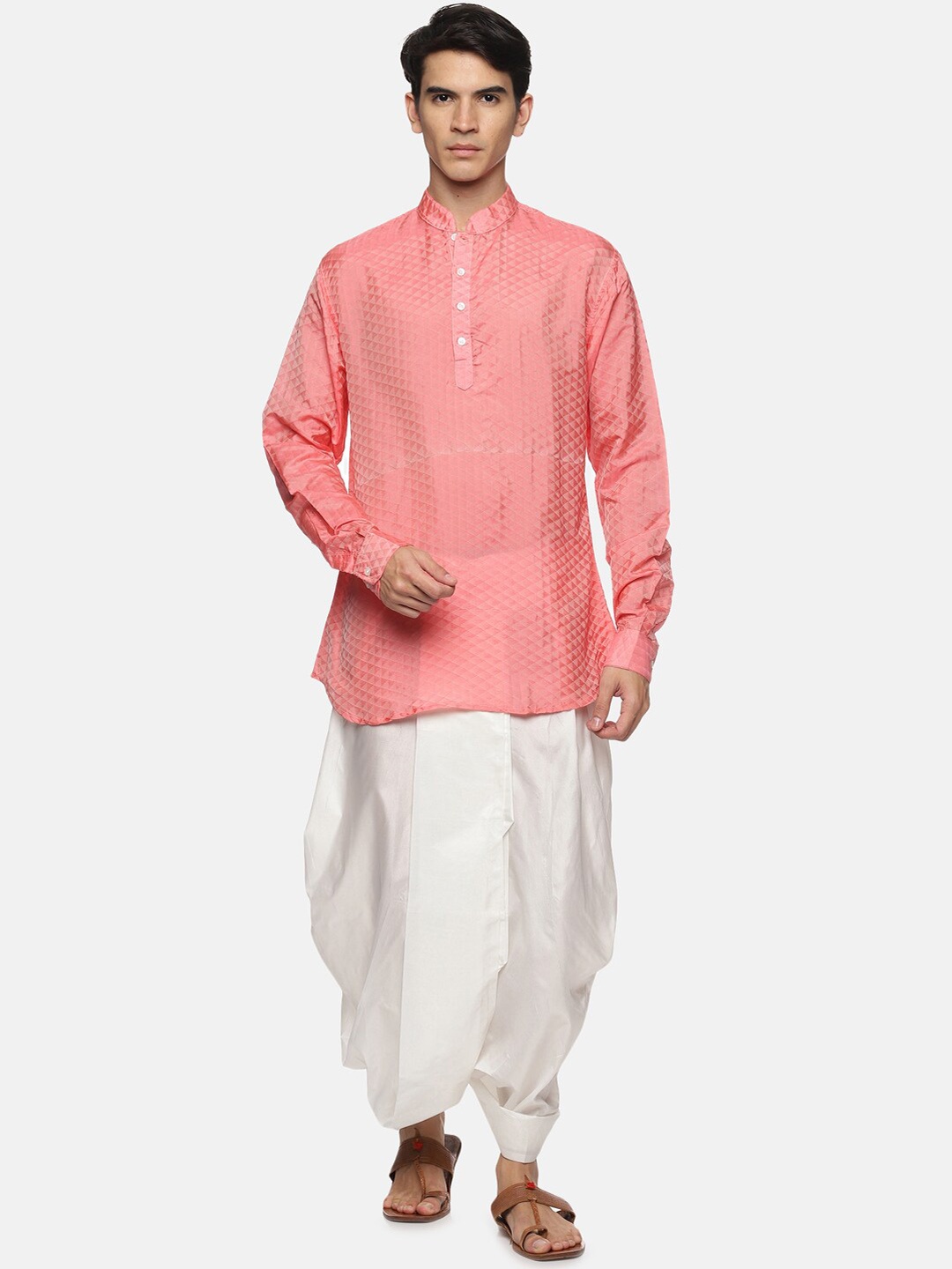 

Sethukrishna Men Red Printed Kurta with Dhoti Pants