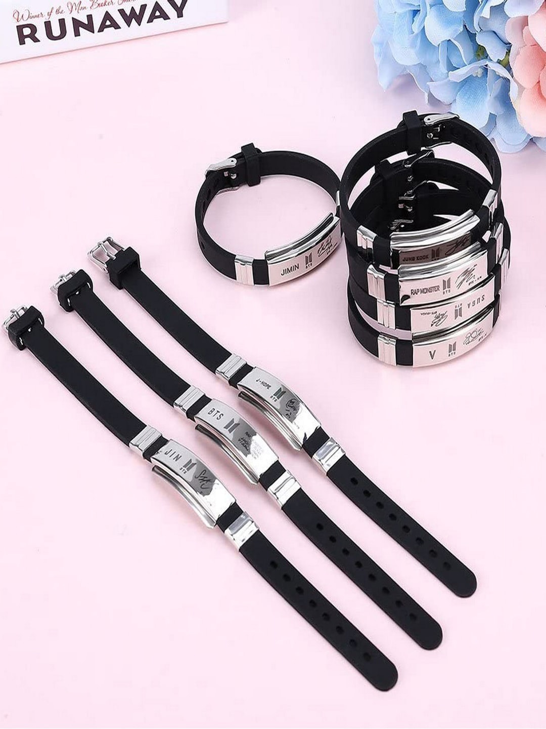 

UNIVERSITY TRENDZ Unisex Black Bracelet, Silver