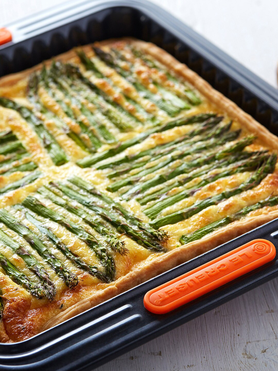 

LE CREUSET Black Solid Stainless Steel Tart Pan