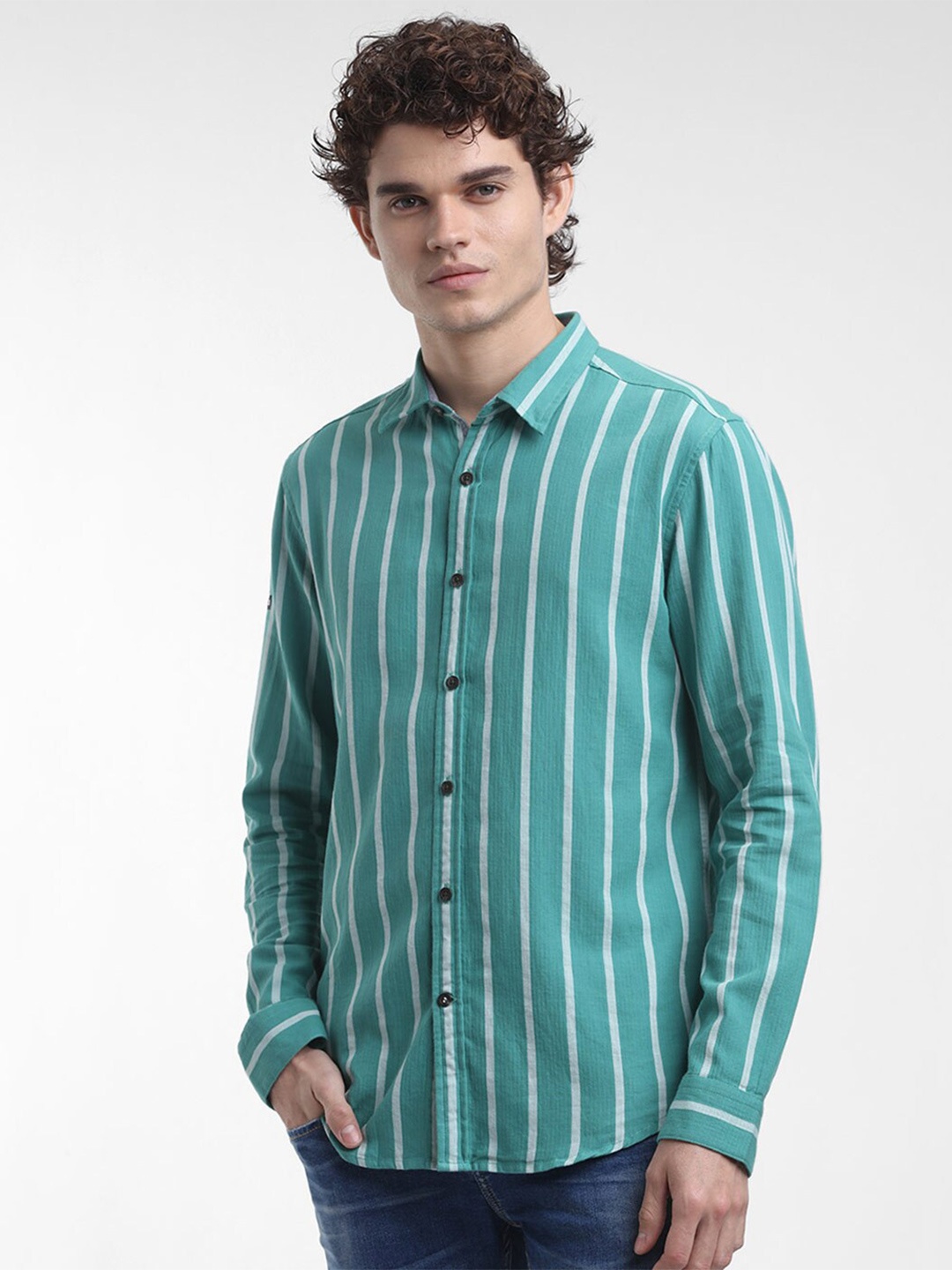 

STARTER Men Green Slim Fit Striped Casual Shirt