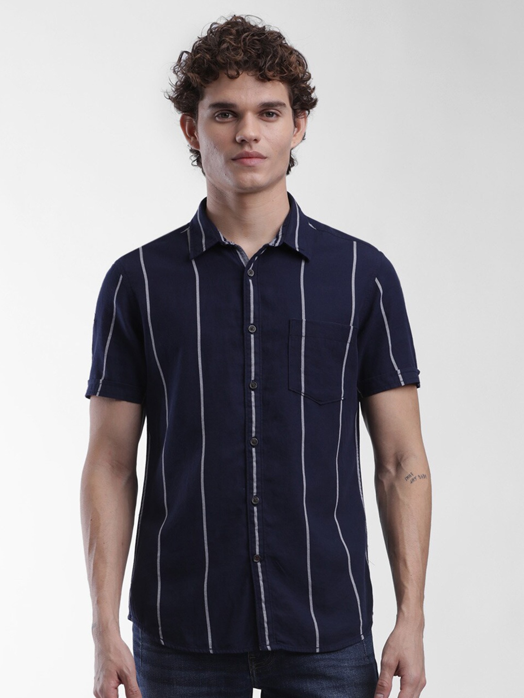 

STARTER Men Navy Blue Slim Fit Striped Casual Shirt