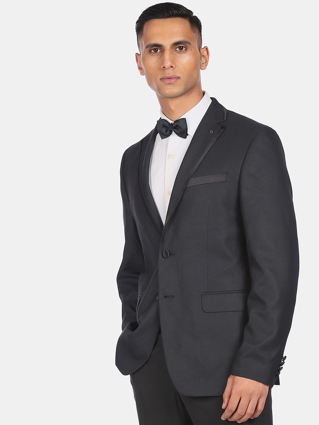 

Arrow Men Grey Solid Single-Breasted Formal Blazer
