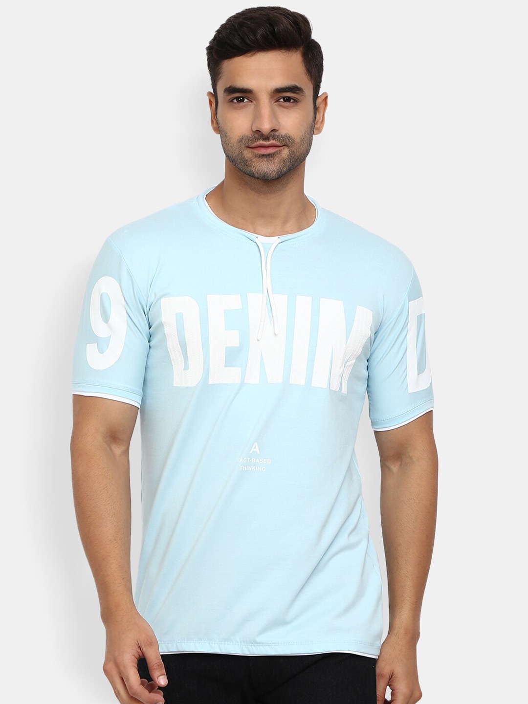 

V-Mart Men Blue Typography Printed Round Neck T-shirt