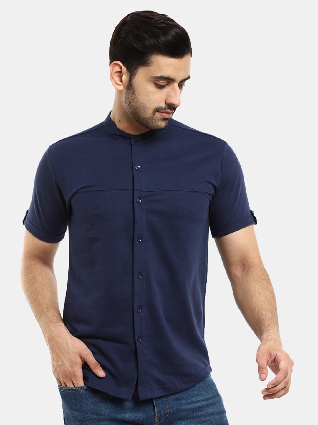 

V-Mart Men Navy Blue Mandarin Collar T-shirt