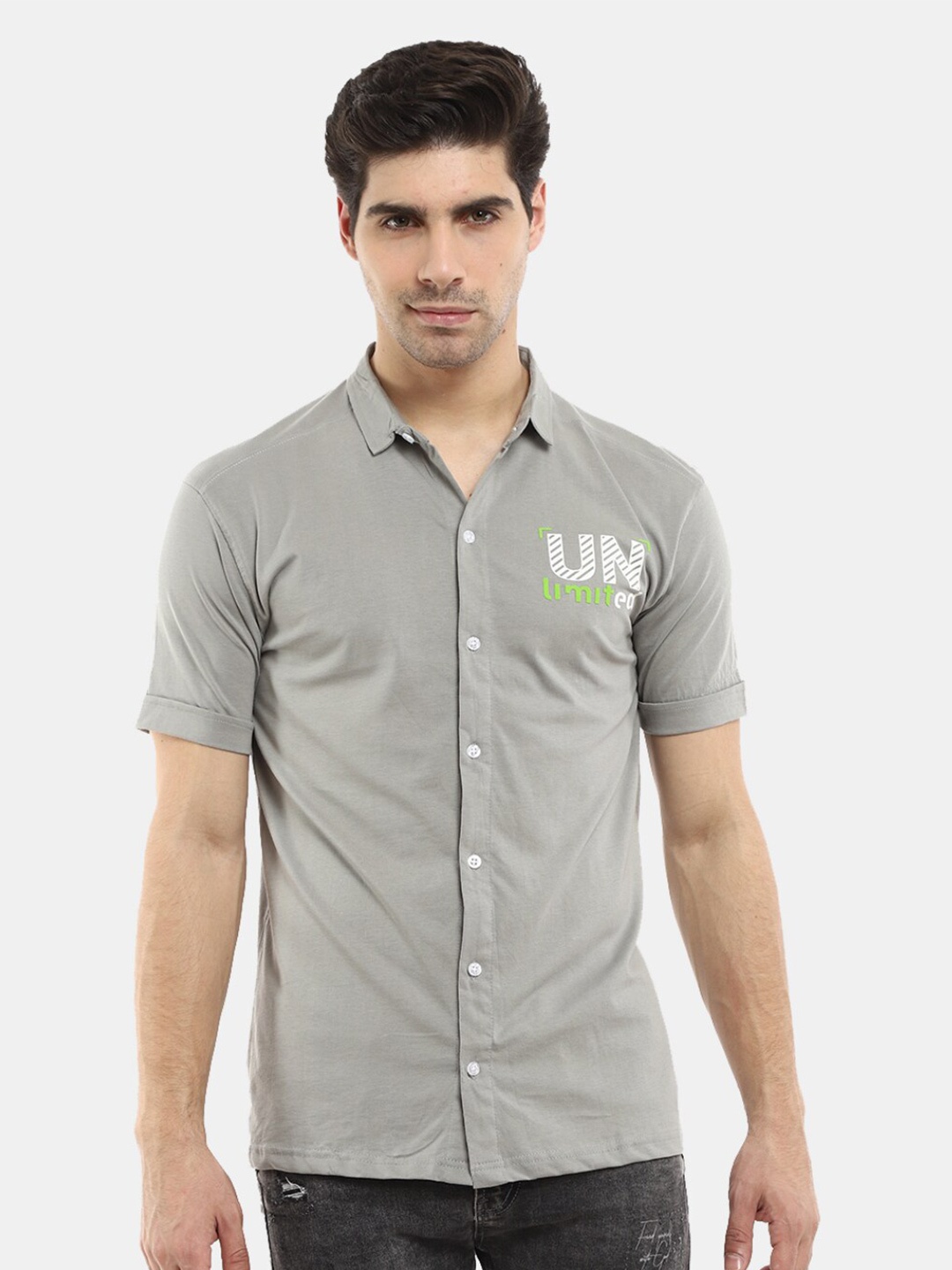 

V-Mart Men Grey Slim Fit Short Sleeves Cotton Casual Shirt