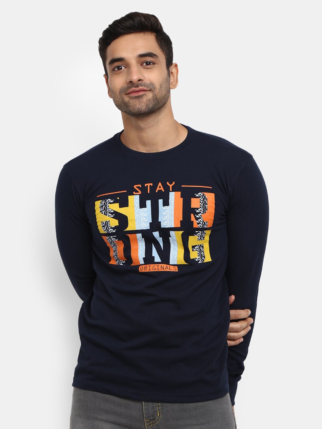 V-Mart Men Navy Blue Typography Printed Slim Fit T-shirt