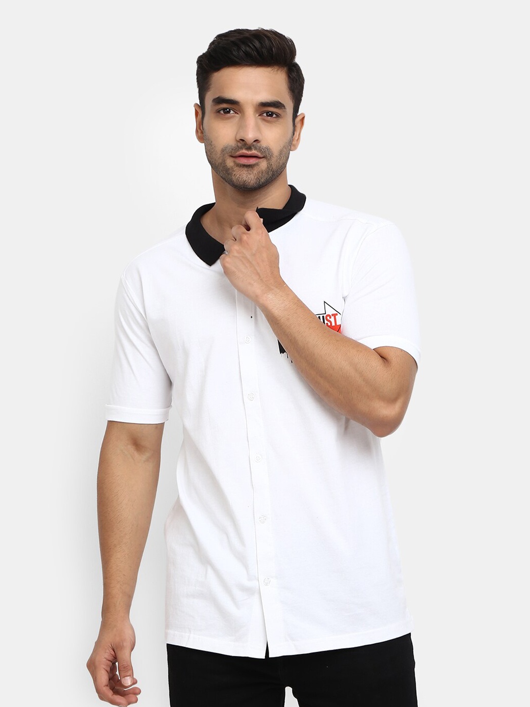 

V-Mart Men White Printed Casual Shirt