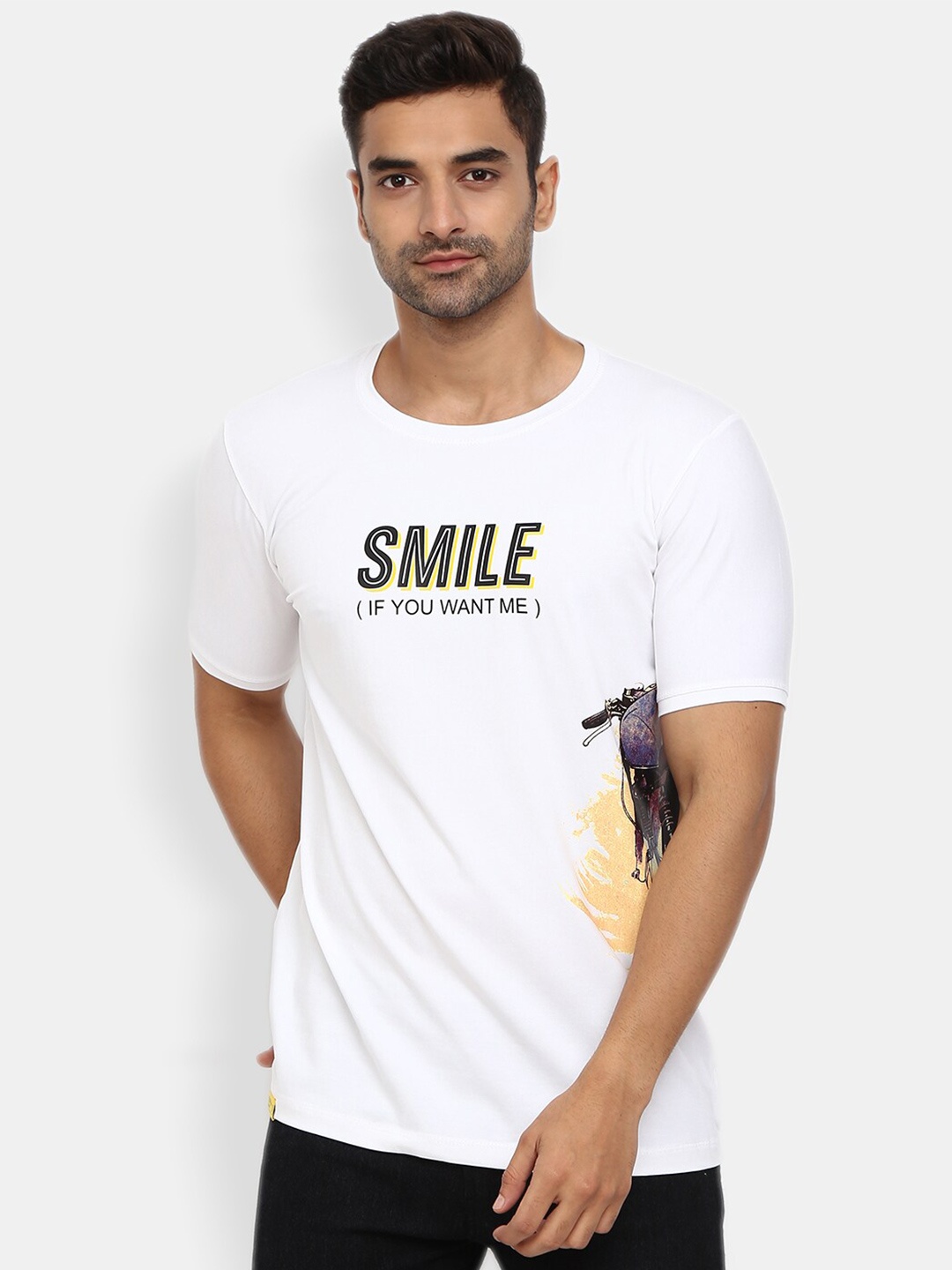 

V-Mart Men White & Black Typography Printed T-shirt
