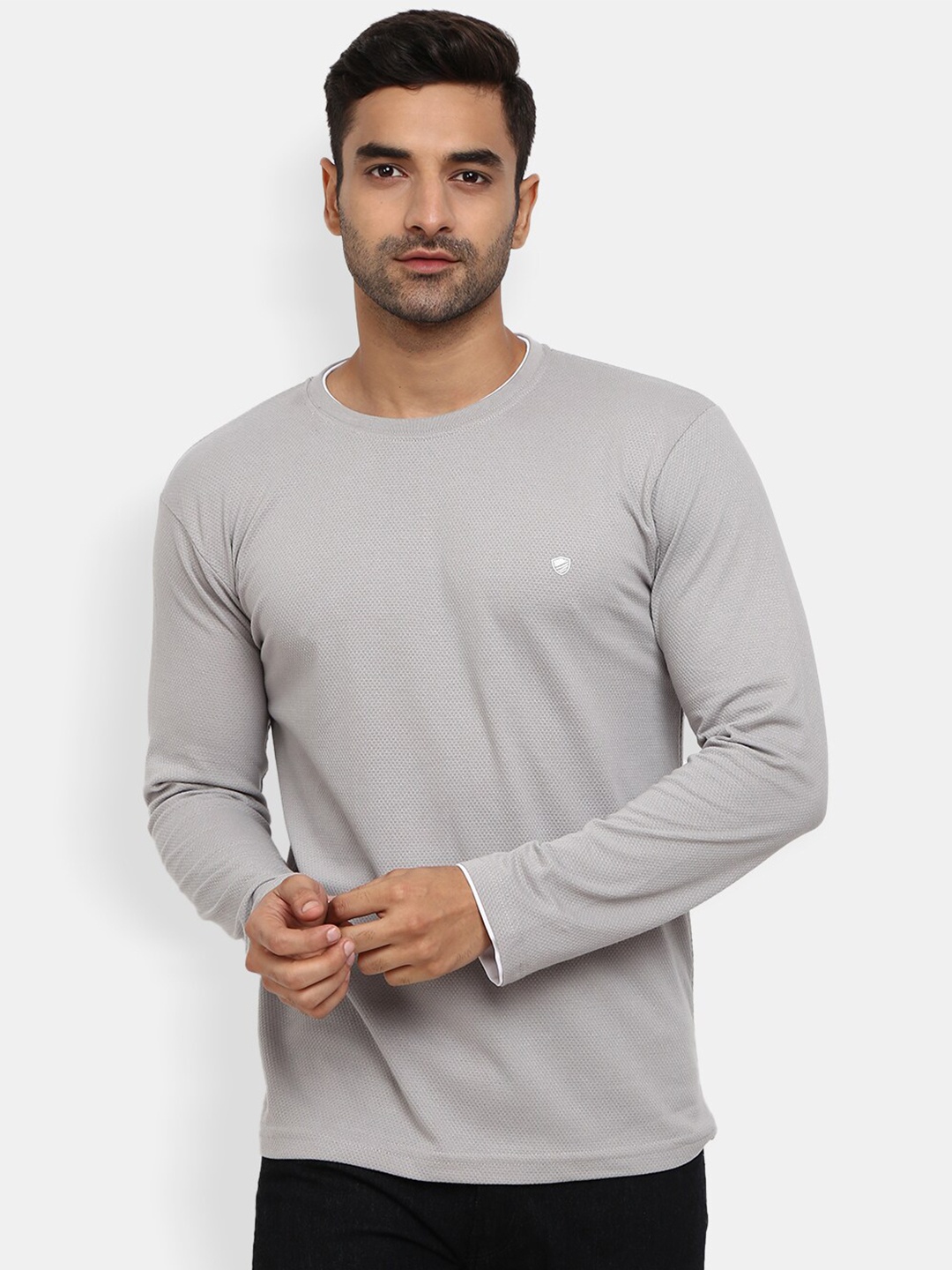 

V-Mart Men Grey Slim Fit Solid T-shirt