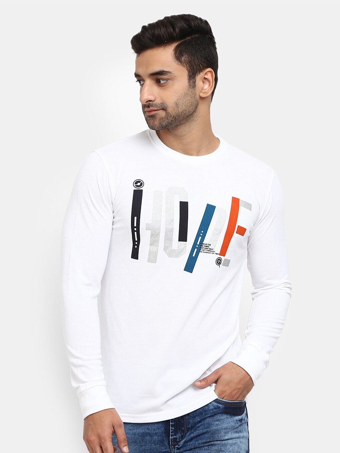 V-Mart Men White Typography Printed Slim Fit T-shirt