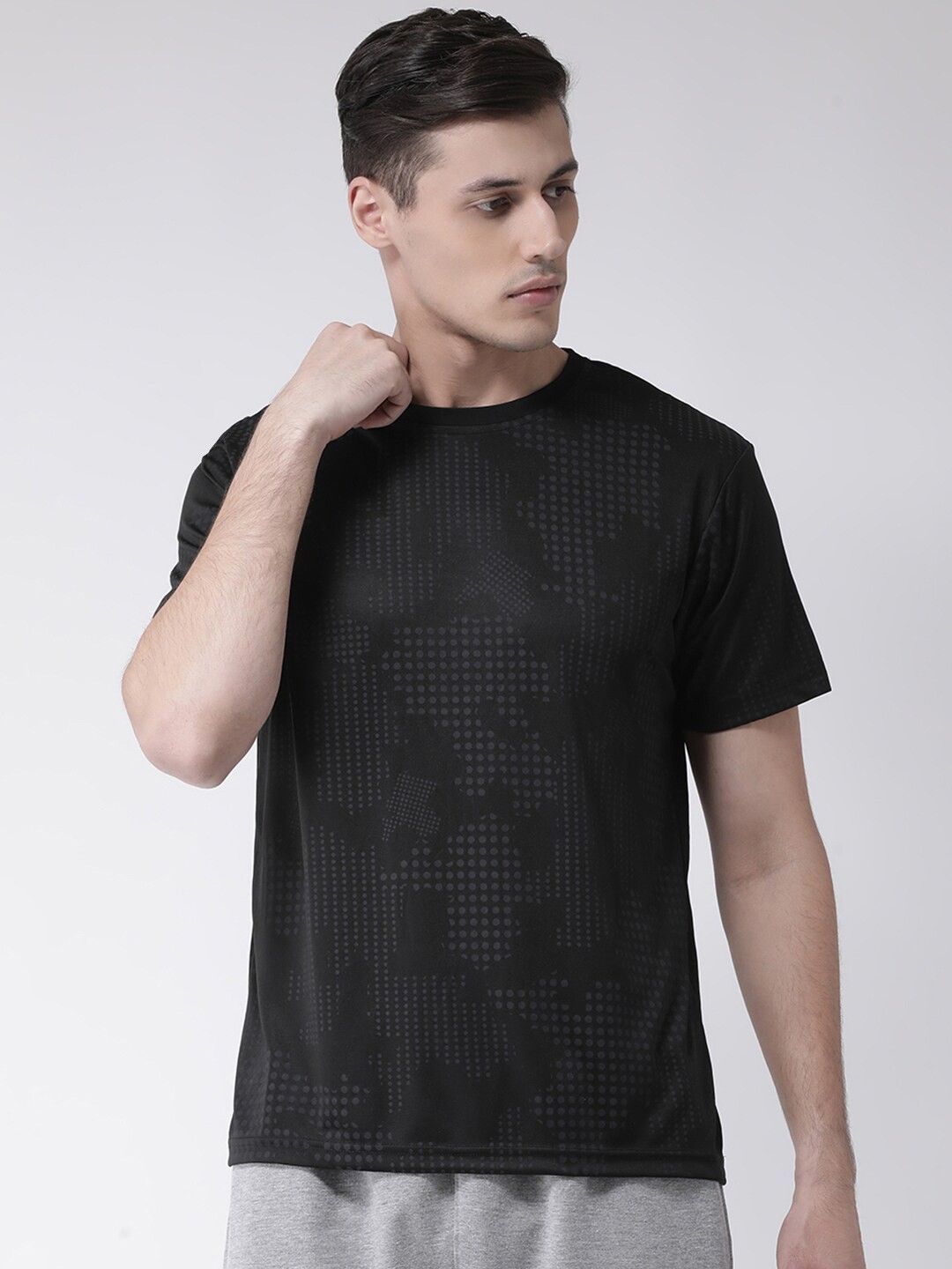 

Club York Men Black Printed Round Neck T-shirt