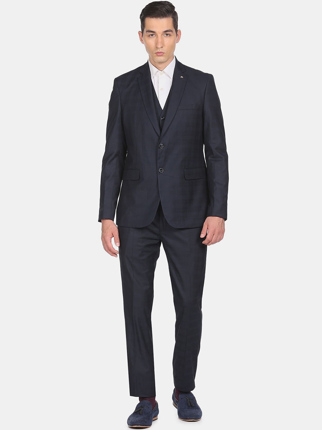 

Arrow Men Dark Blue Single-Breasted Three-Piece Formal Suit