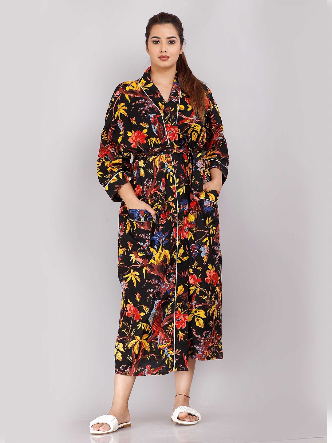 

SHOOLIN Black Printed Maxi Nightdress