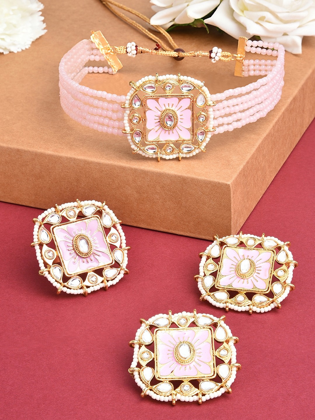 

Zaveri Pearls Gold-Plated White & Pink Kundan-Studded & Pearl Beaded Jewellery Set