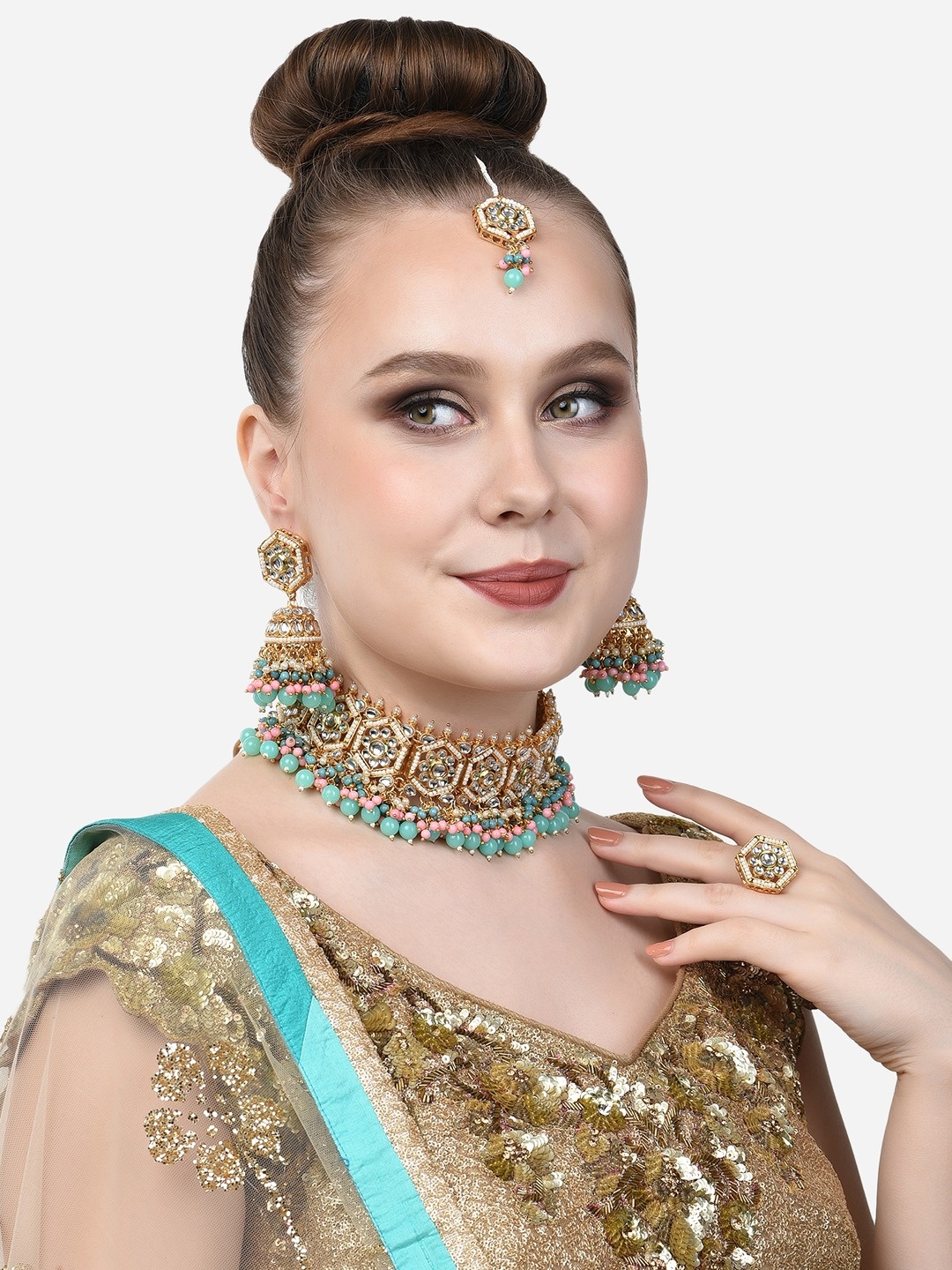 

Zaveri Pearls Gold-Plated White & Blue Kundan-Studded & Pearl Beaded Meenakari Jewellery Set