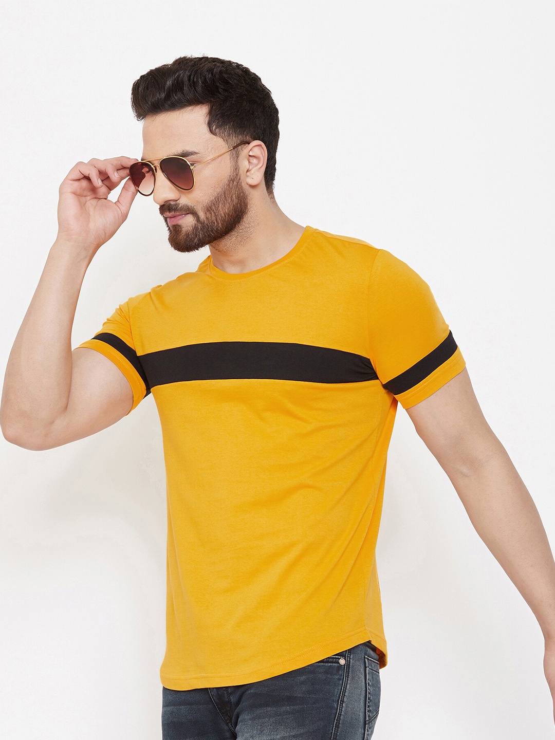 

AUSK Men Mustard Yellow & Black Striped T-shirt