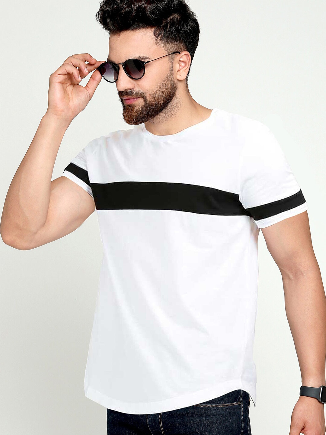 

AUSK Men White & Black Colourblocked T-shirt with Mask