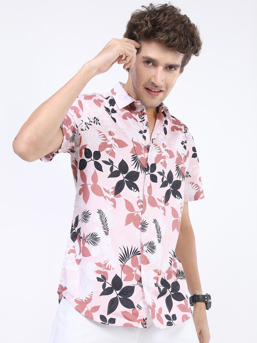 

HIGHLANDER Men Pink Tropical Printed Slim Fit Casual Shirt