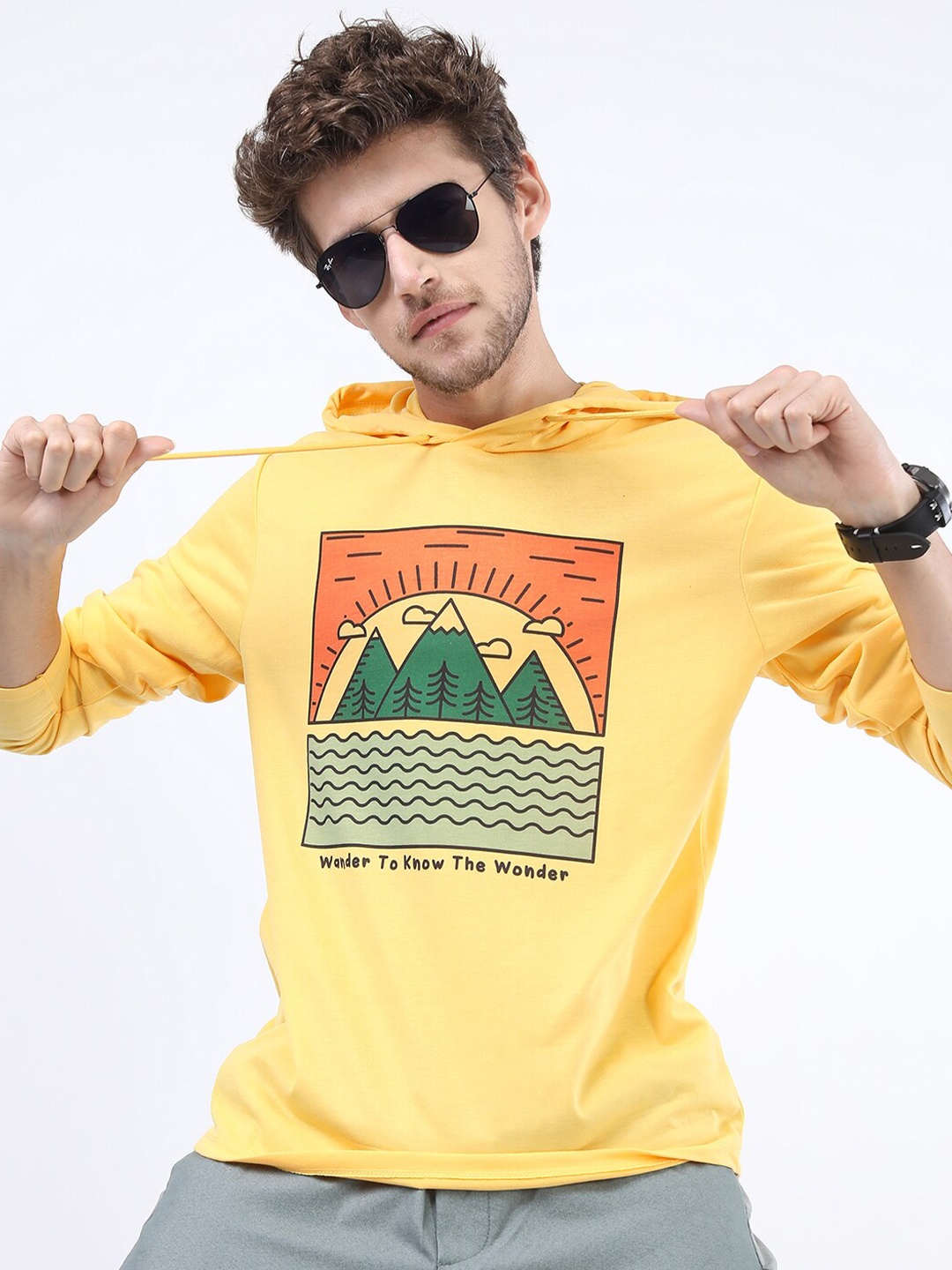 

HIGHLANDER Men Yellow Printed Slim Fit T-shirt