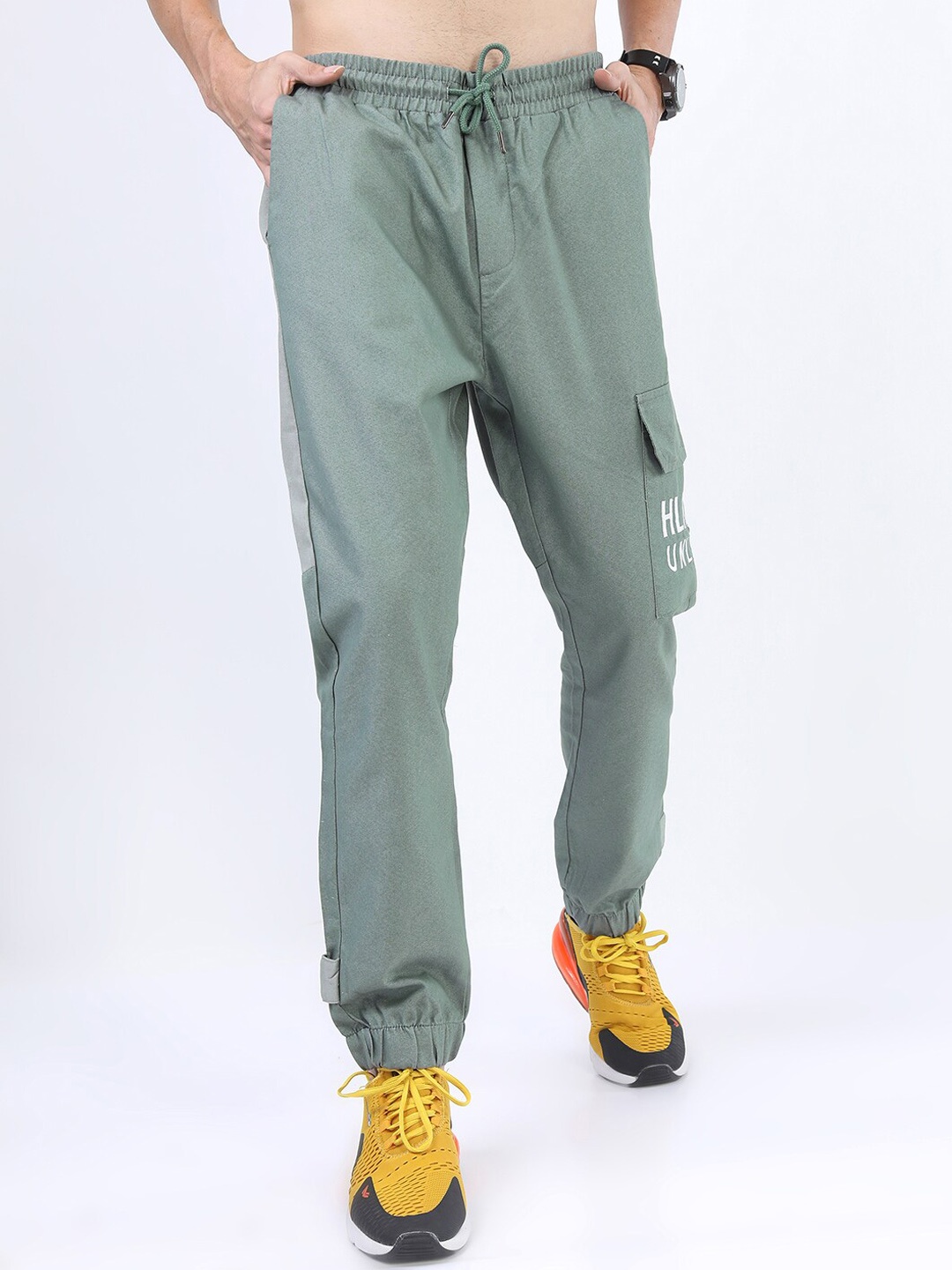 

HIGHLANDER Men Green Joggers Trousers