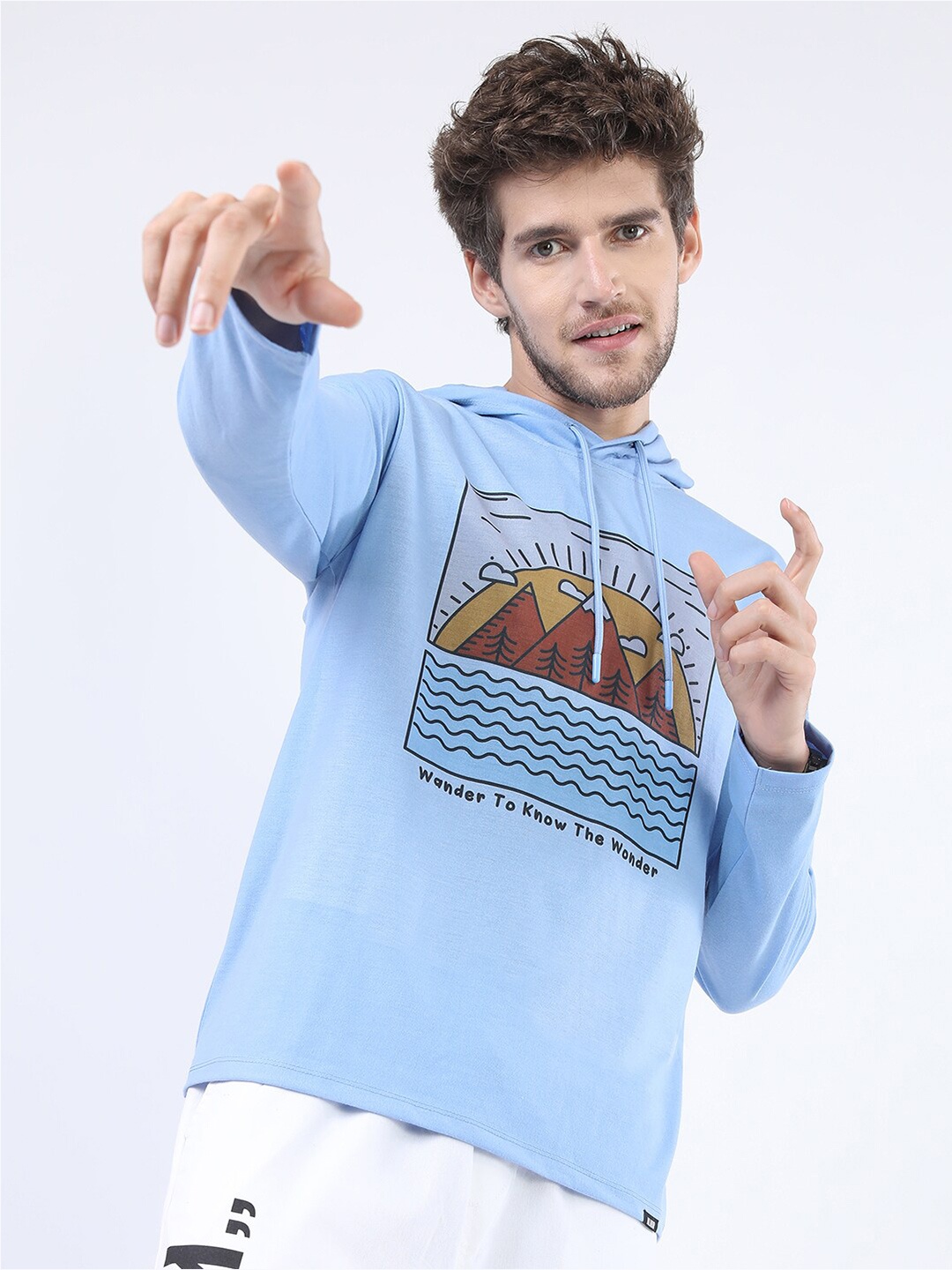 

HIGHLANDER Men Blue Printed Slim Fit T-shirt