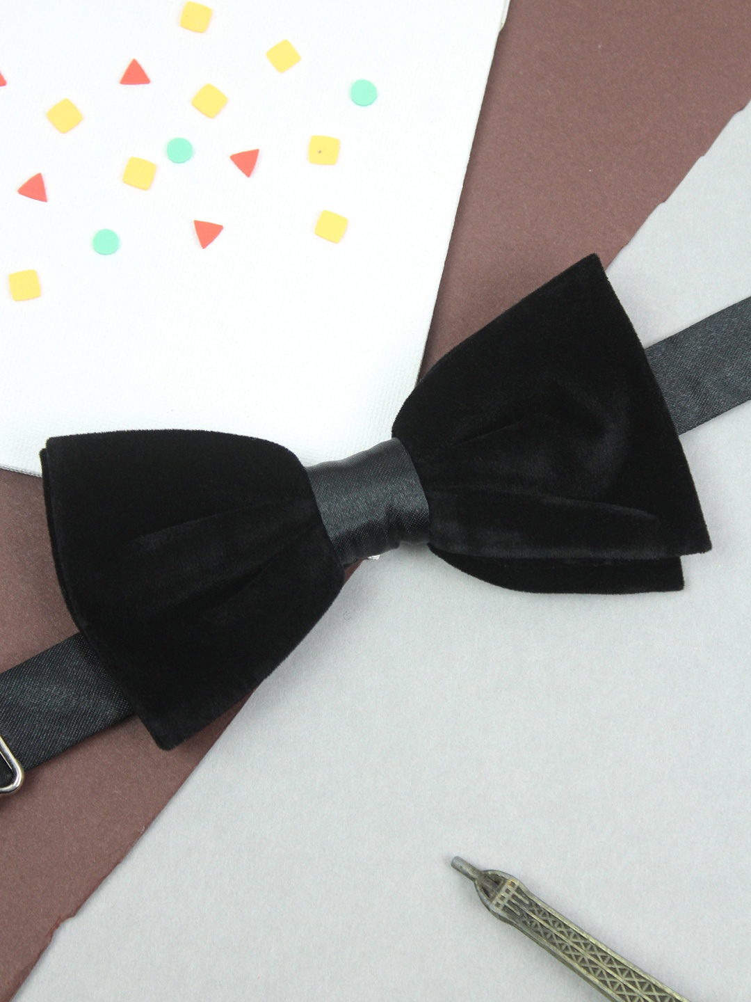 

PELUCHE Unisex Black Bow Tie