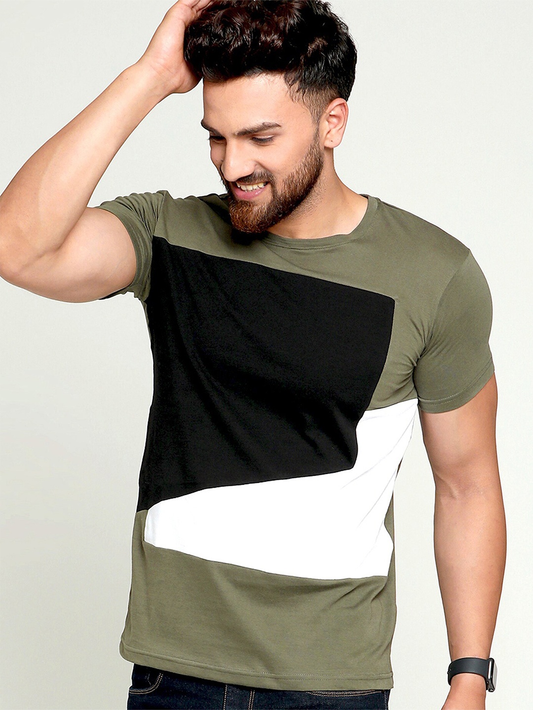 

AUSK Men Green Colourblocked T-shirt with Mask