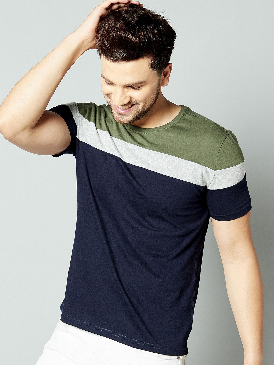 

AUSK Men Blue & Green Colourblocked Cotton T-shirt with Mask
