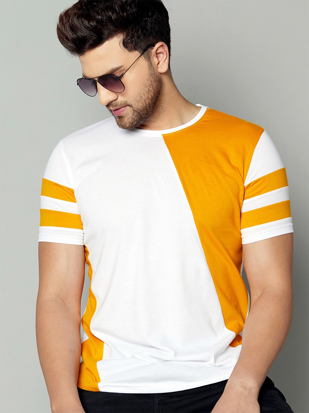 

AUSK Men White & Yellow Colourblocked Round Neck T-shirt