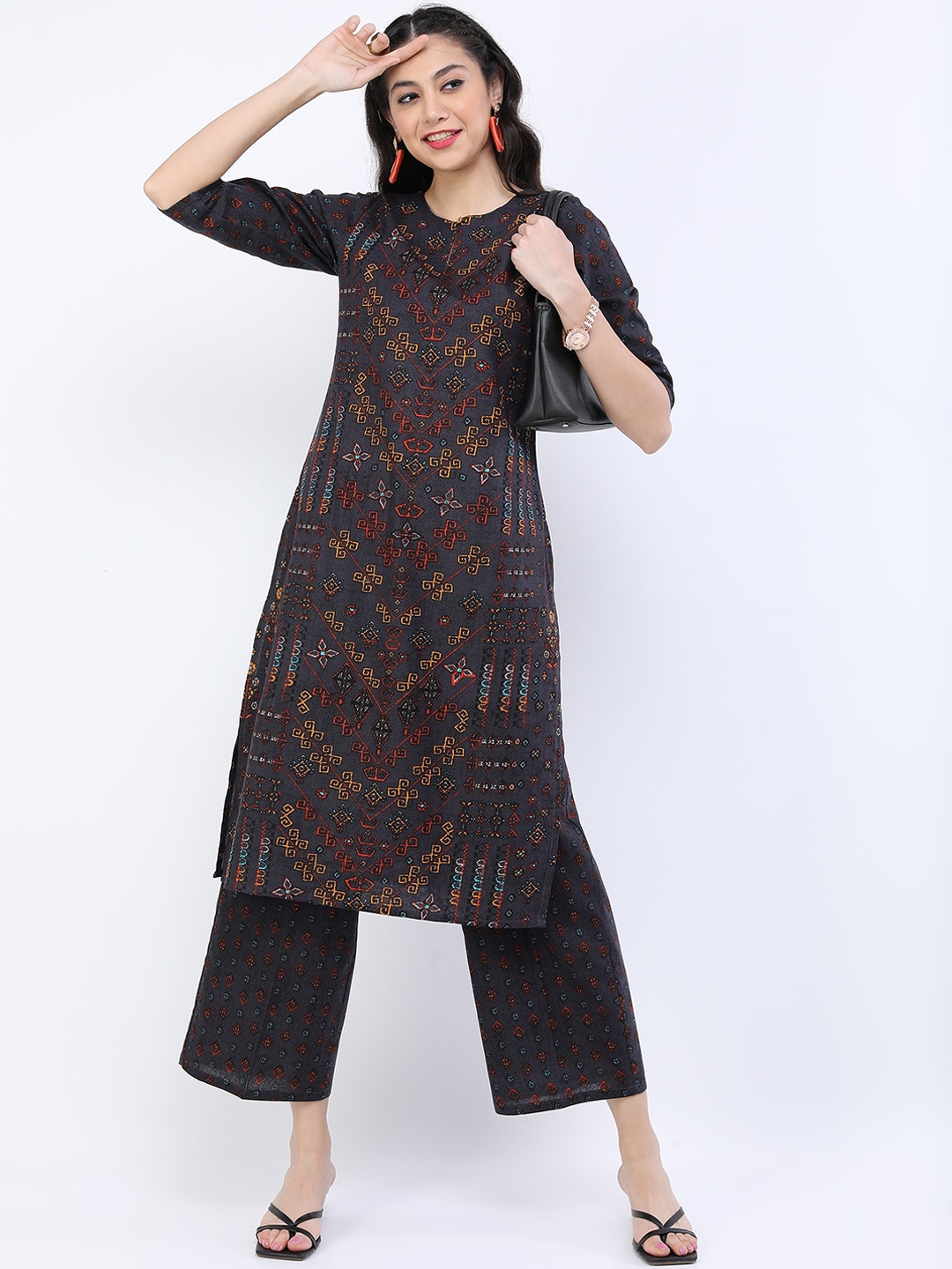 

Vishudh Women Black Ethnic Motifs Printed Pure Cotton Kurta with Palazzos