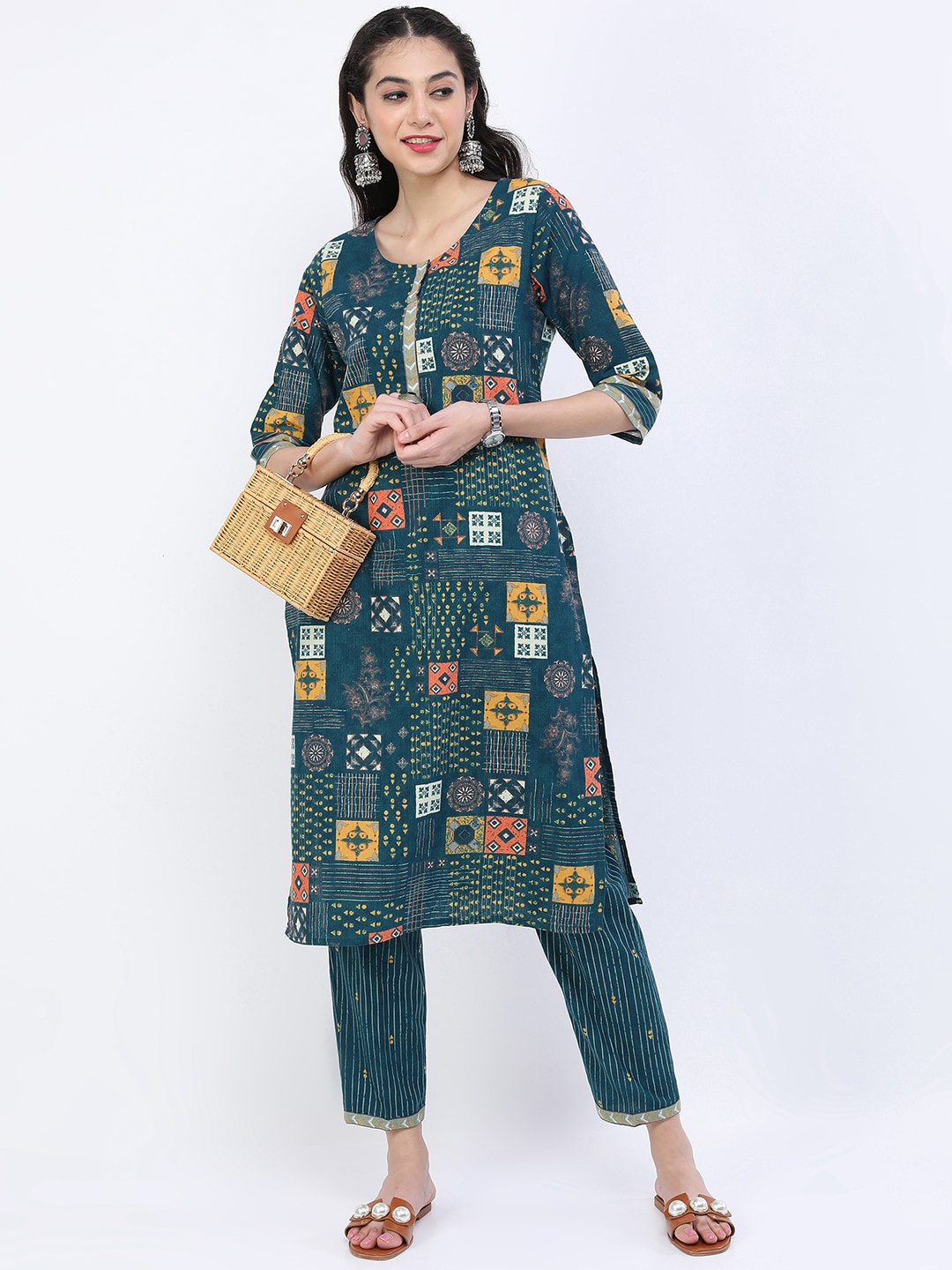 

Vishudh Women Green Ethnic Motifs Printed Kurta