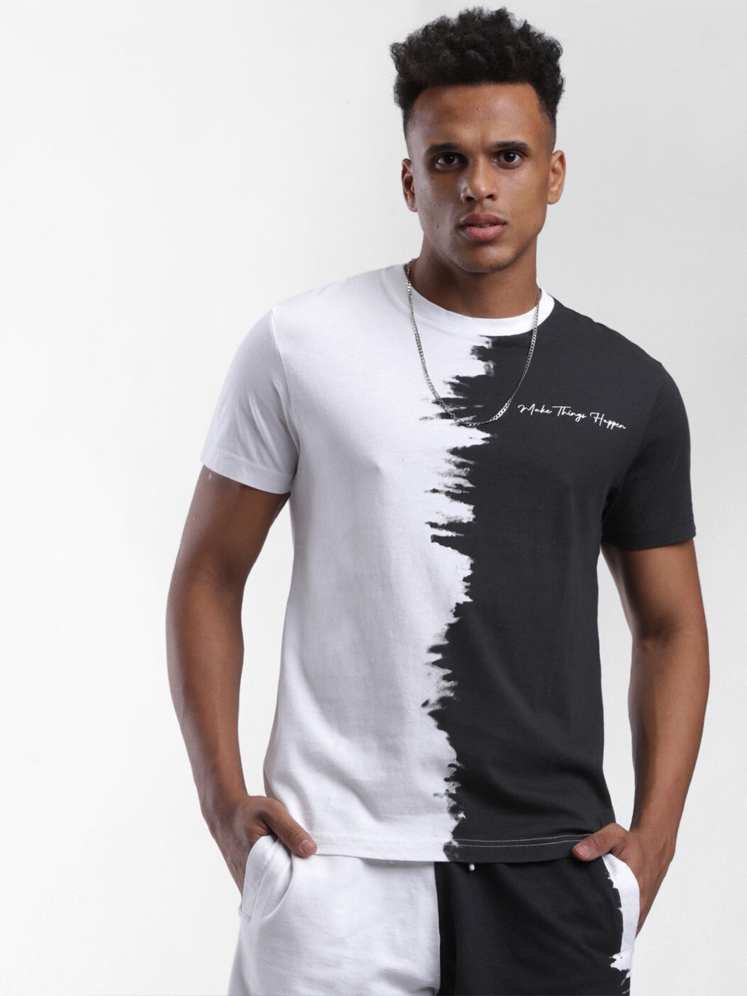 

STARTER Men White & Black Cotton Colourblocked T-shirt