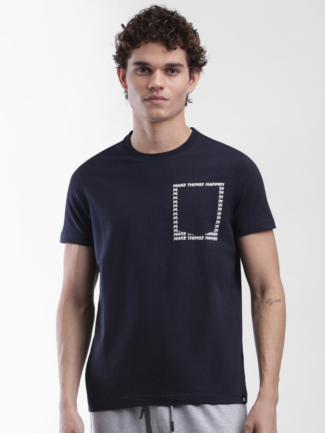 

STARTER Men Navy Blue Typography Slim Fit T-shirt