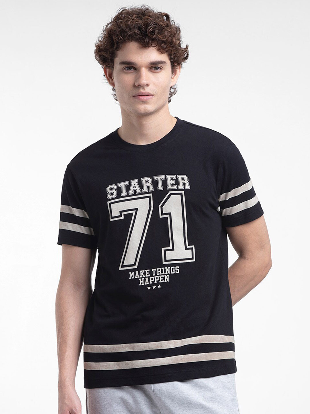 

STARTER Men Black Typography Striped T-shirt