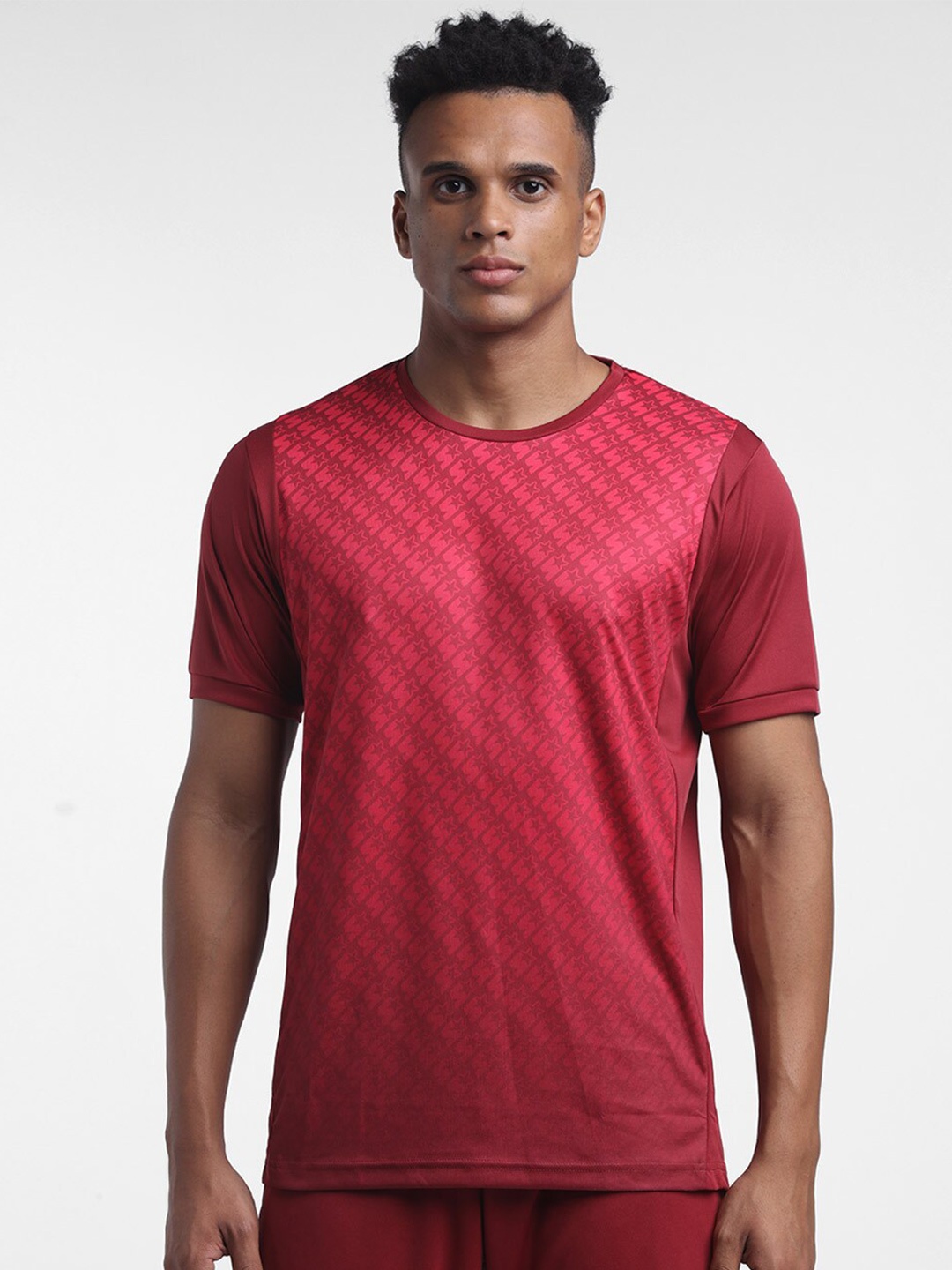 

STARTER Men Maroon Striped T-shirt