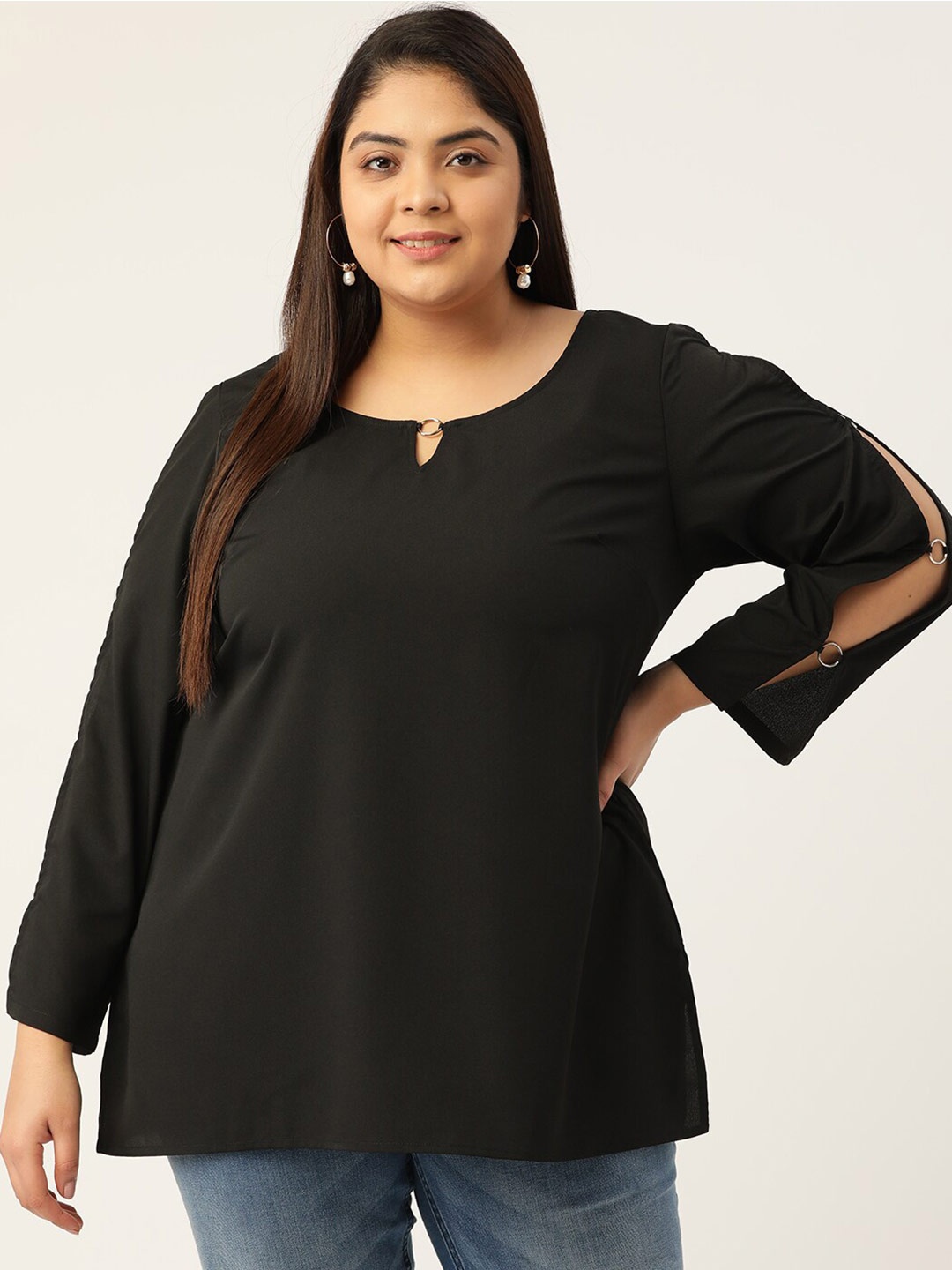 

TheRebelinme Plus Size Women's Black Solid Color Keyhole Neck Top