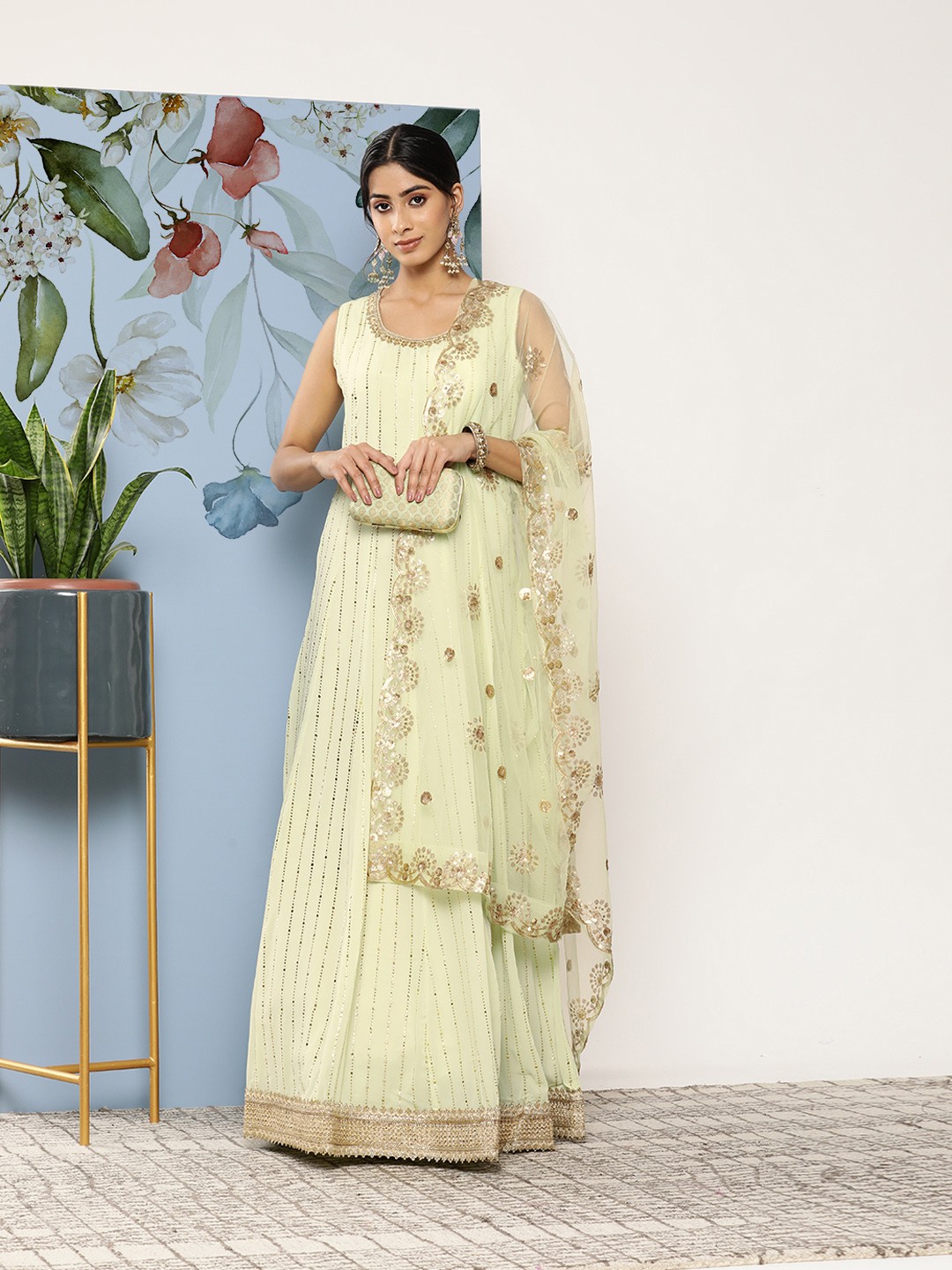 

SAARYA Woman Ethnic Motifs Georgette Ethnic Maxi Dress With Dupatta, Green